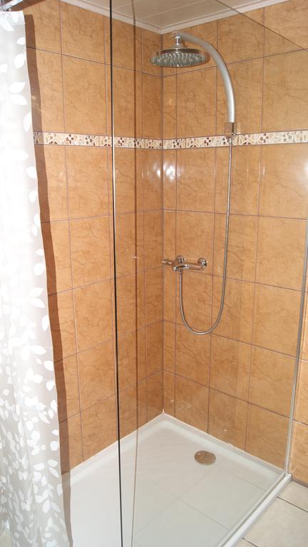 Fleurs-Sauvages Bed & Breakfast Hebronval Bilik gambar